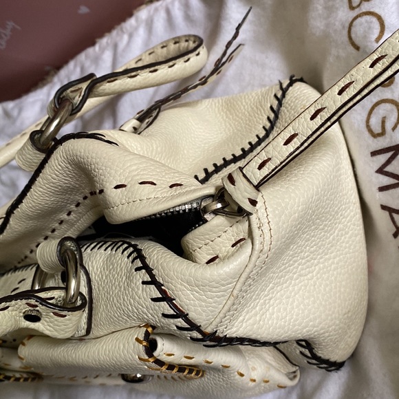 Cream Hand bag from BCBG - Picture 3 of 5